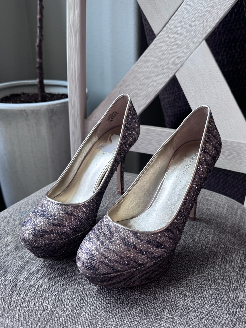 Nine West Mendoza Glitter Platform Pumps in Zebra Print Multi Color size 8 - Picture 3 of 10